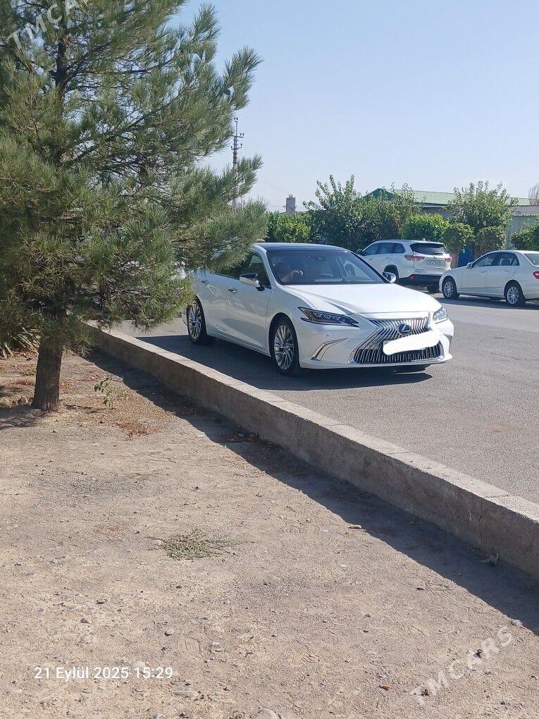 Lexus ES 350 2019 - 625 000 TMT - Бедев - img 2