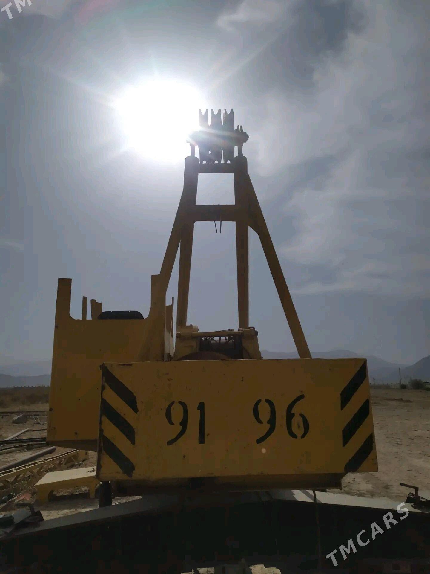 Zil 130 1993 - 75 000 TMT - Бахарден - img 2