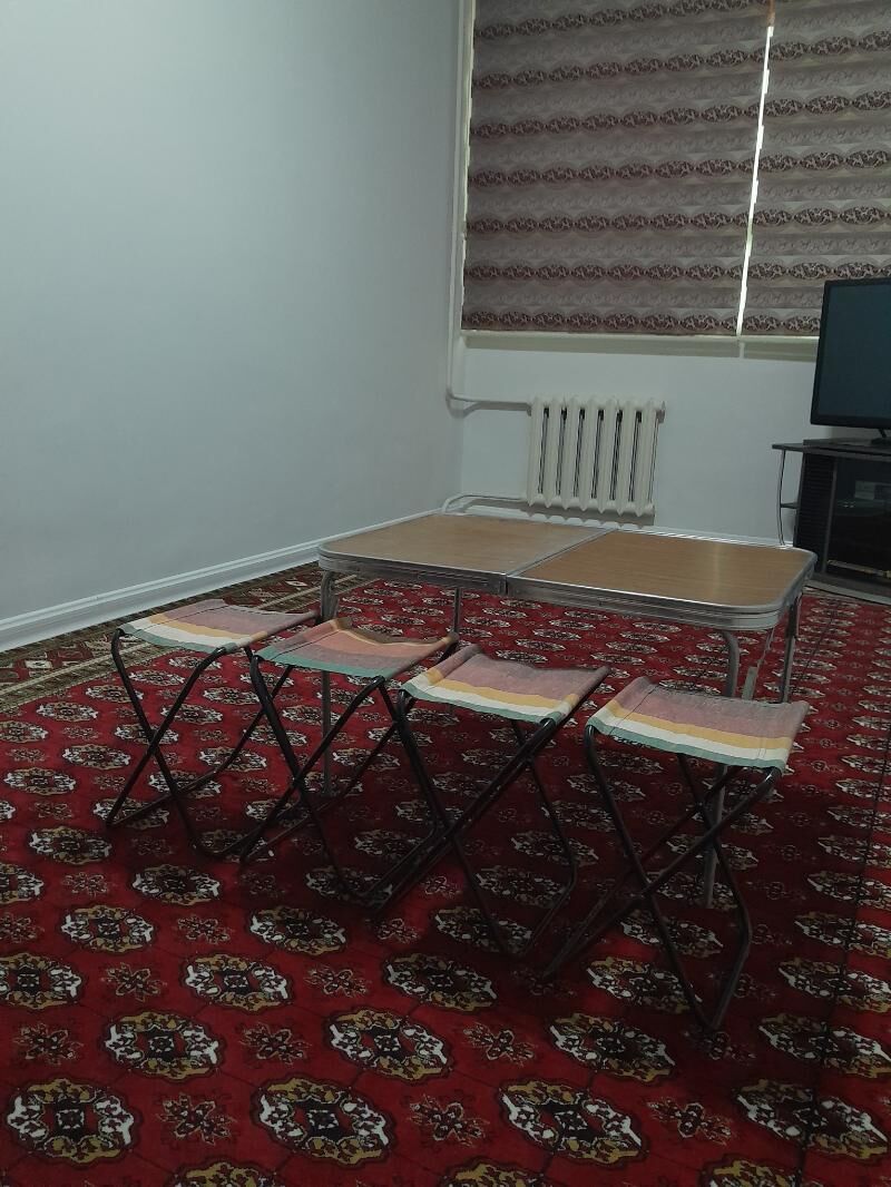 STOL. STUL - Sowetskiý köç. (Garaşsyzlyk şaýoly) - img 3