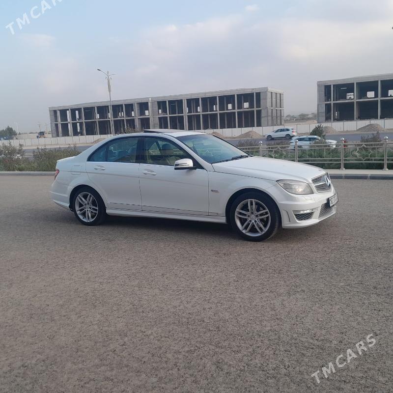 Mercedes-Benz C300 2010 - 200 000 TMT - 11 mkr - img 3
