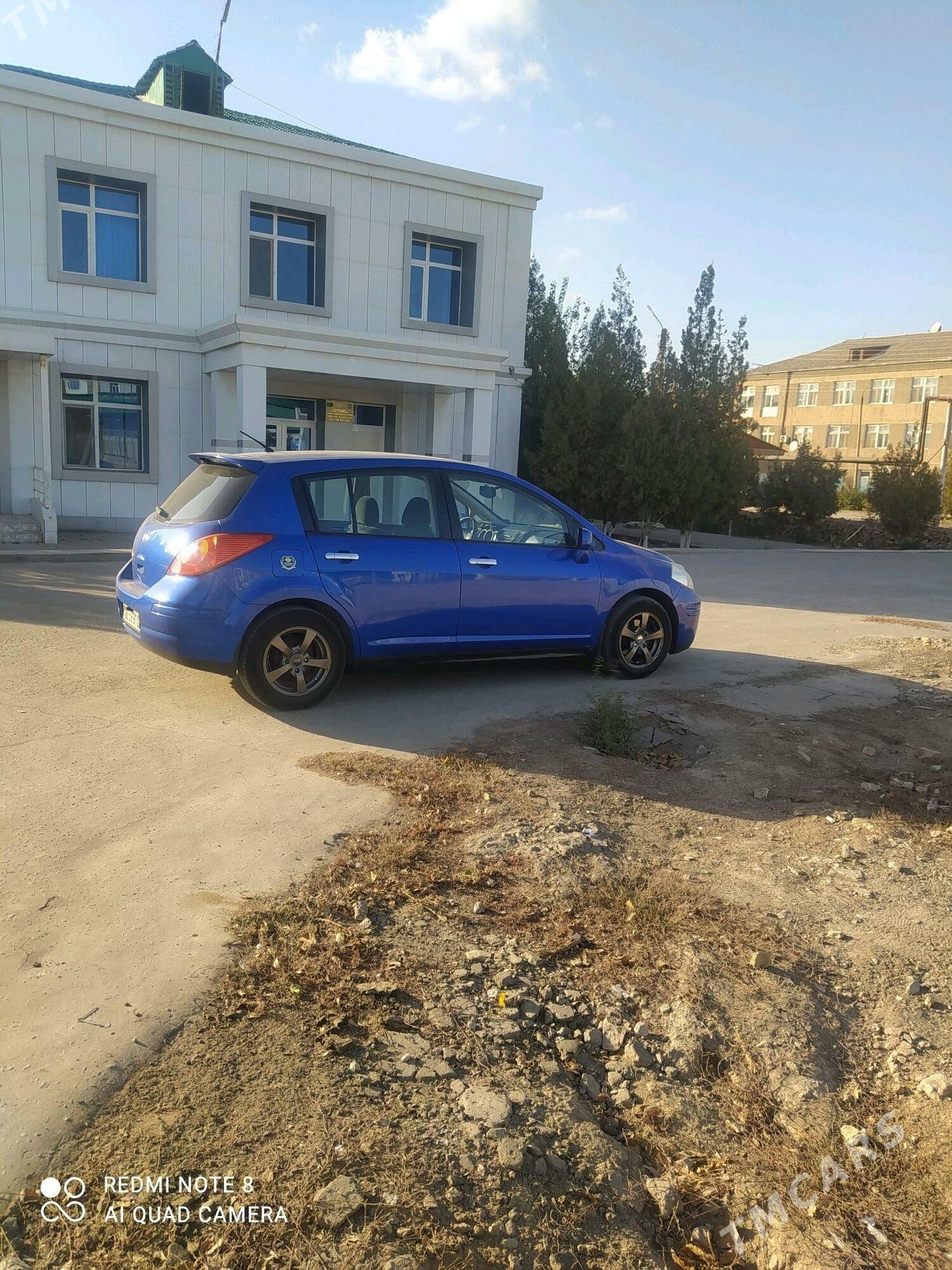 Nissan Versa 2011 - 128 000 TMT - Дашогуз - img 2