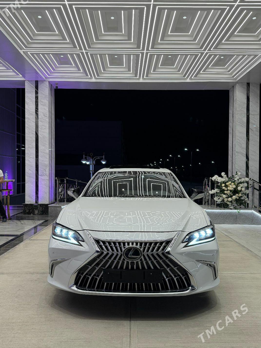 Lexus ES 350 2022 - 600 000 TMT - Büzmeýin - img 2
