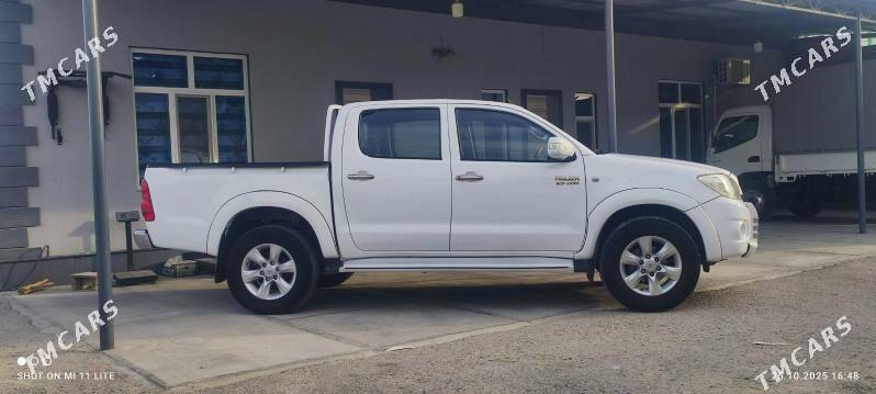 Toyota Hilux 2008 - 300 000 TMT - Garadamak Şor - img 2