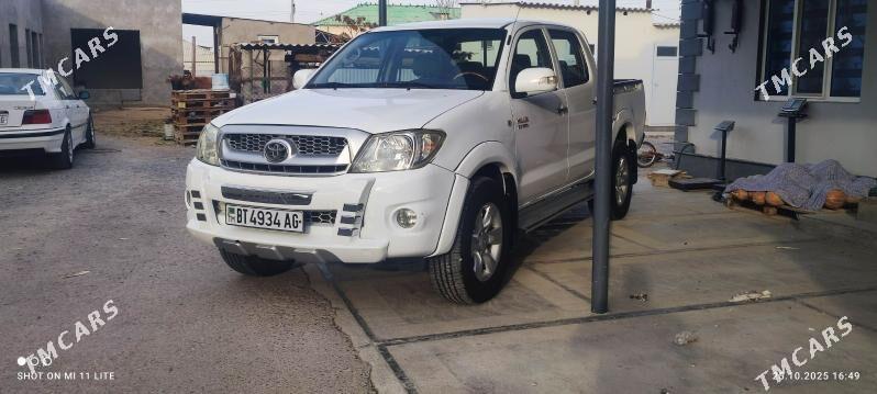 Toyota Hilux 2008 - 300 000 TMT - Garadamak Şor - img 5
