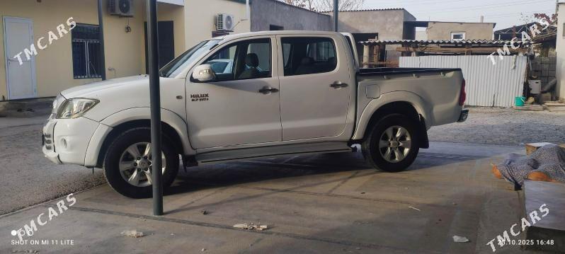Toyota Hilux 2008 - 300 000 TMT - Garadamak Şor - img 3