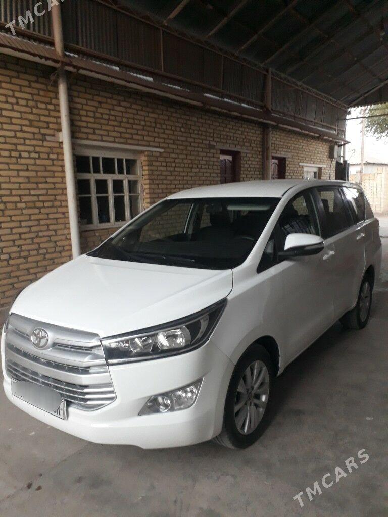 Toyota Innova 2022 - 255 000 TMT - Мары - img 3