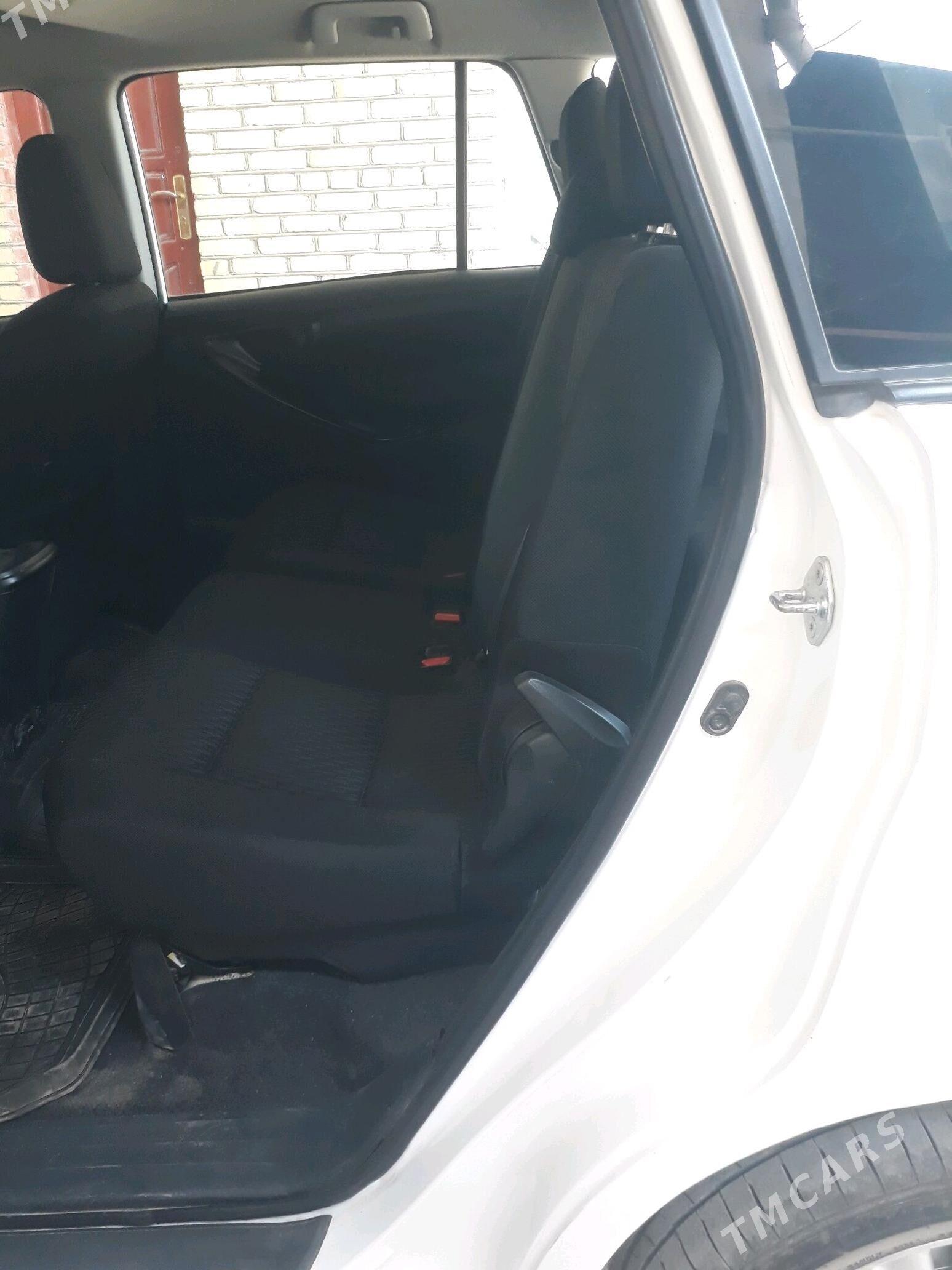 Toyota Innova 2022 - 255 000 TMT - Мары - img 6