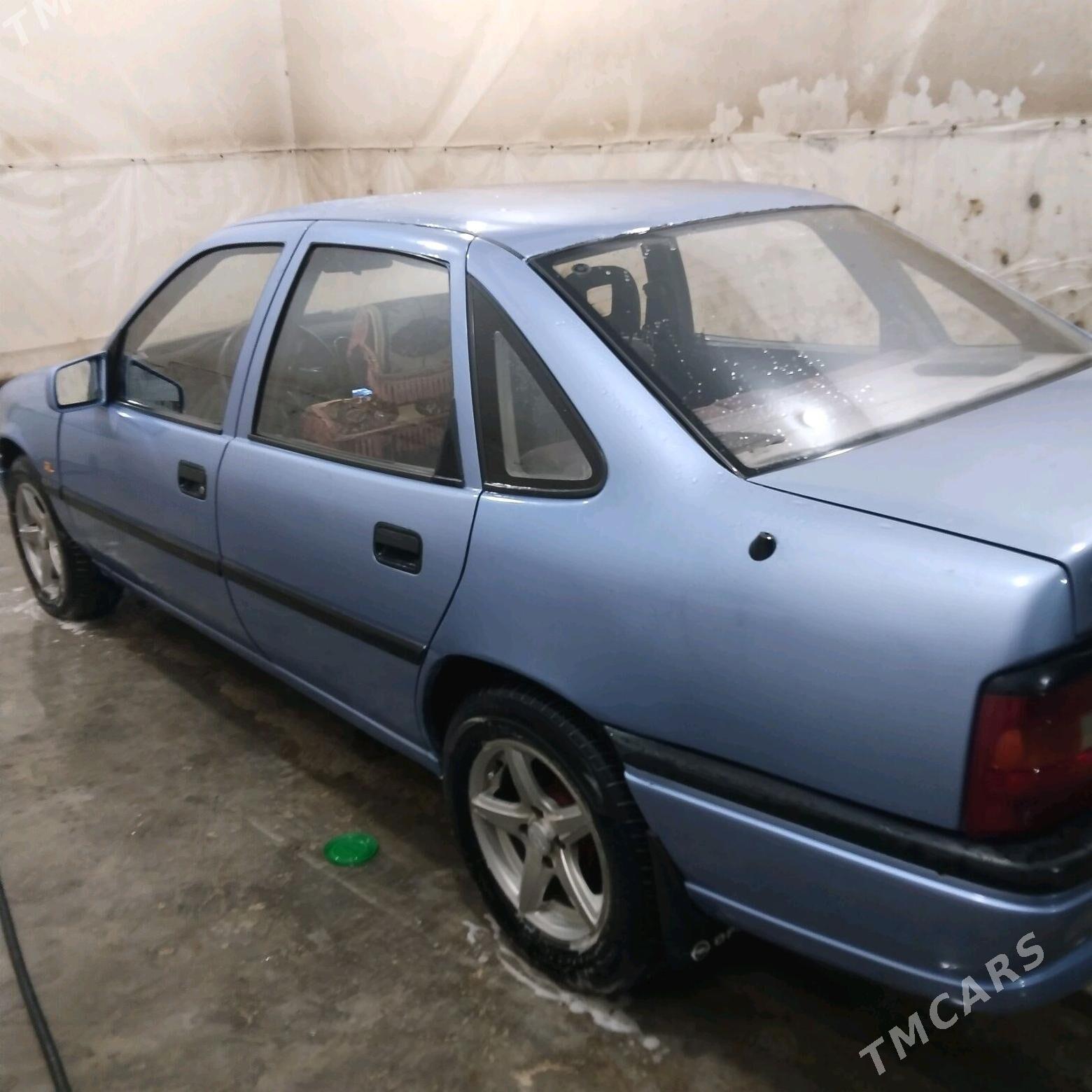 Opel Vectra 1993 - 40 000 TMT - Mary - img 2