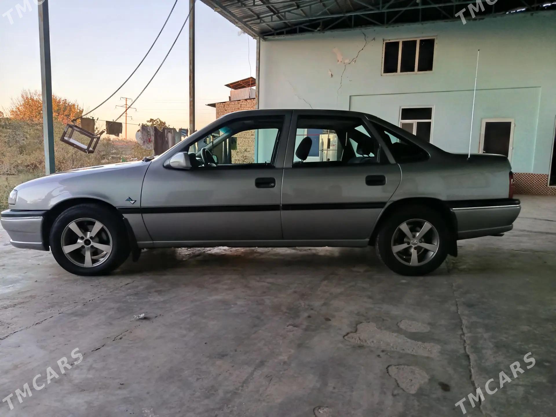 Opel Vectra 1995 - 70 000 TMT - Чарджоу - img 3