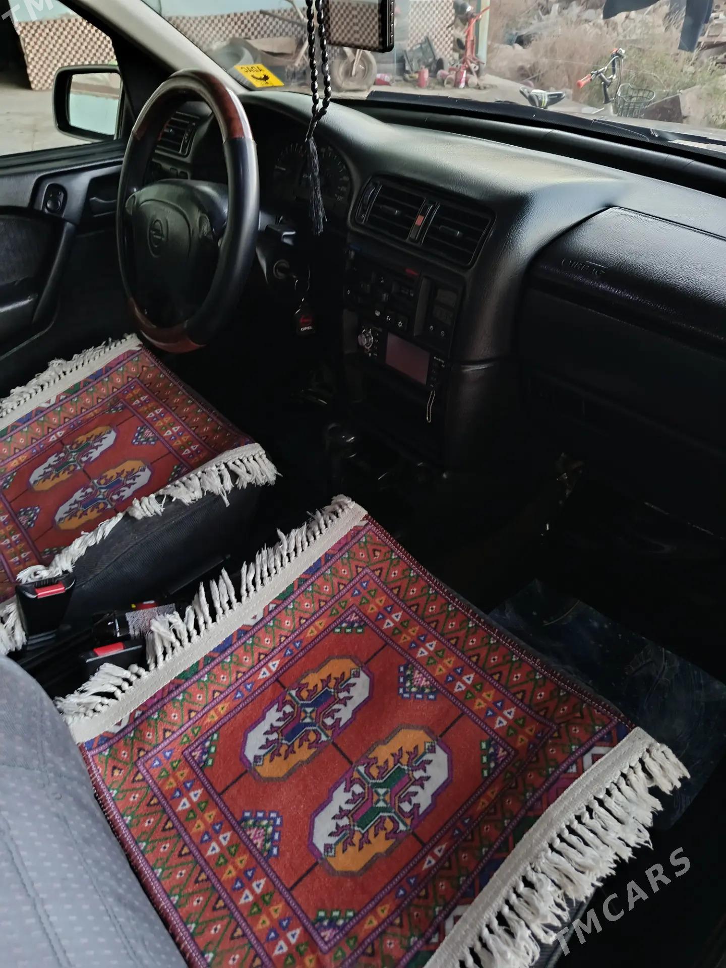 Opel Vectra 1995 - 70 000 TMT - Чарджоу - img 4