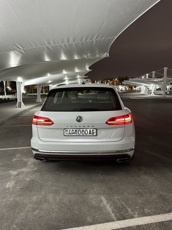Volkswagen Touareg 2020 - 1 000 000 TMT - 10 мкр - img 4