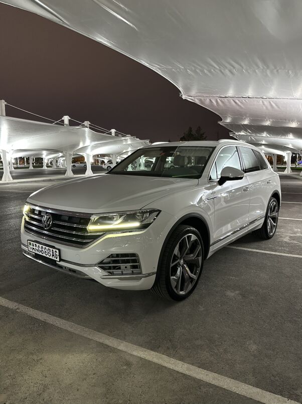 Volkswagen Touareg 2020 - 1 000 000 TMT - 10 мкр - img 2