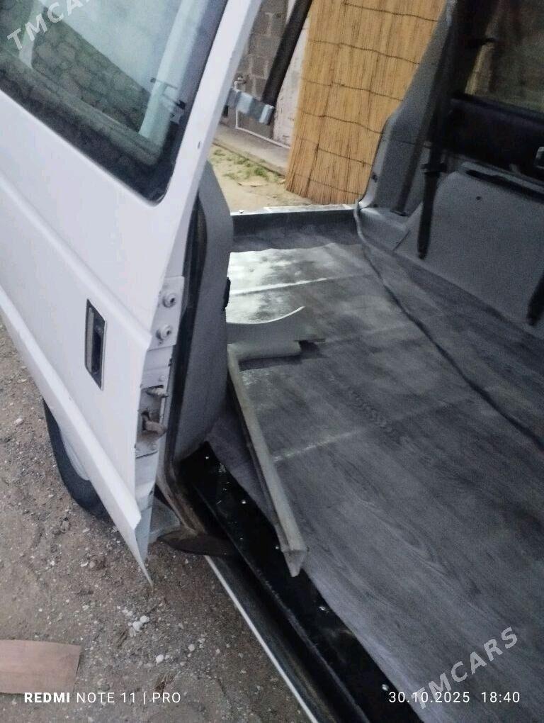 Toyota Sienna 1991 - 35 000 TMT - Туркменбаши - img 4