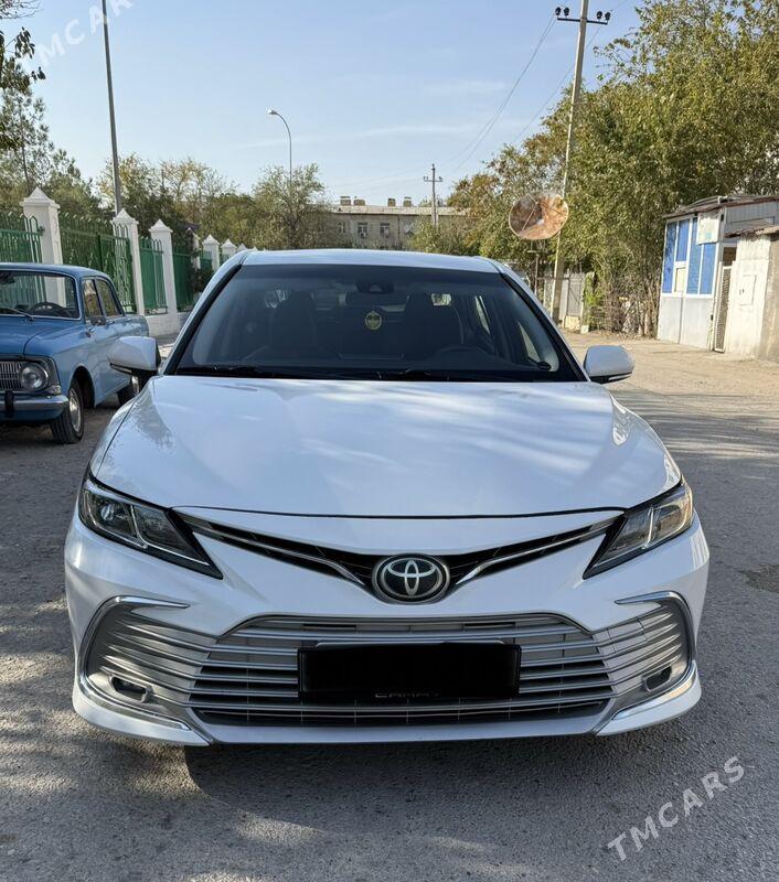Toyota Camry 2021 - 315 000 TMT - Балканабат - img 1