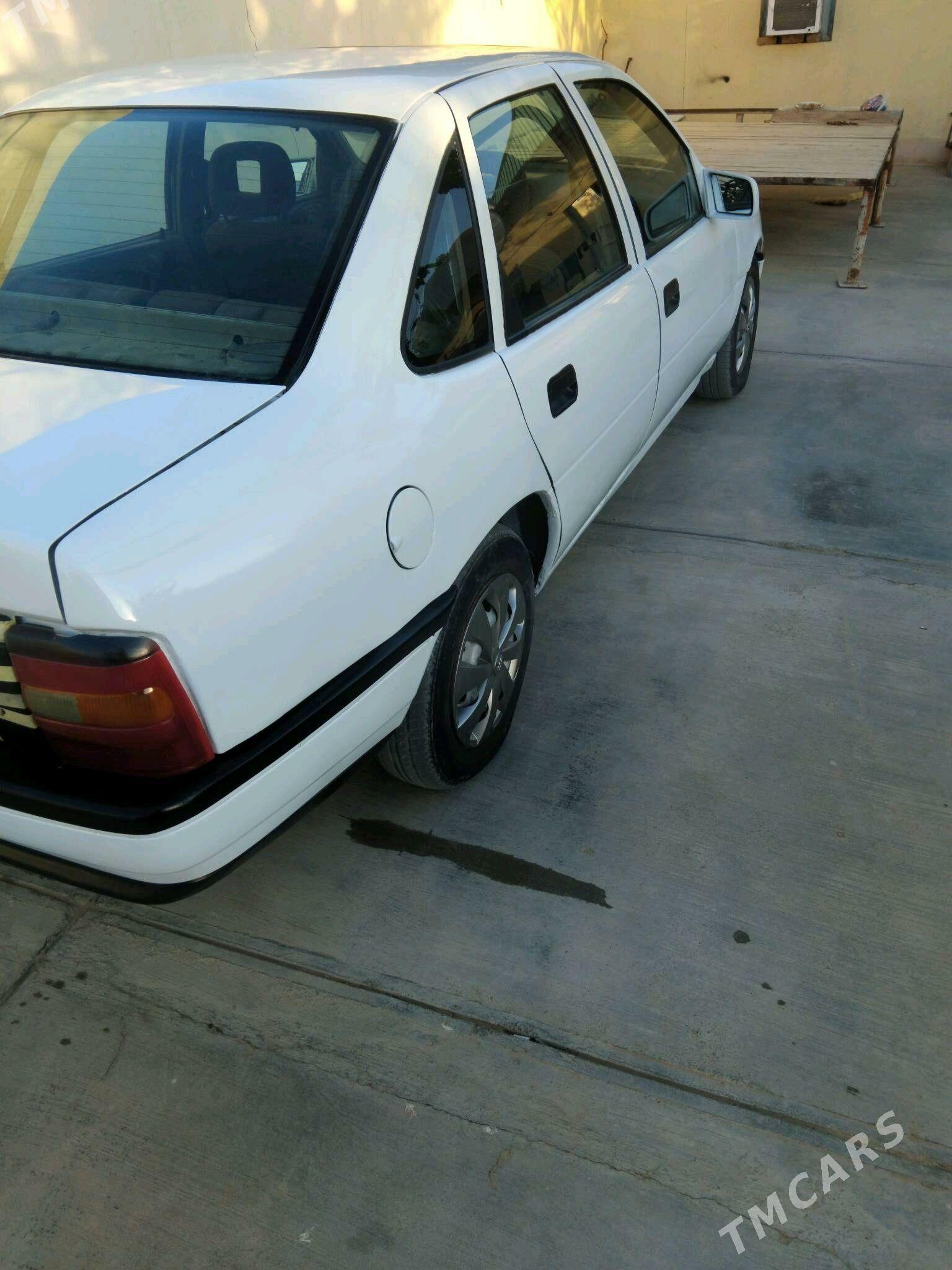 Opel Vectra 1992 - 30 000 TMT - Änew - img 1