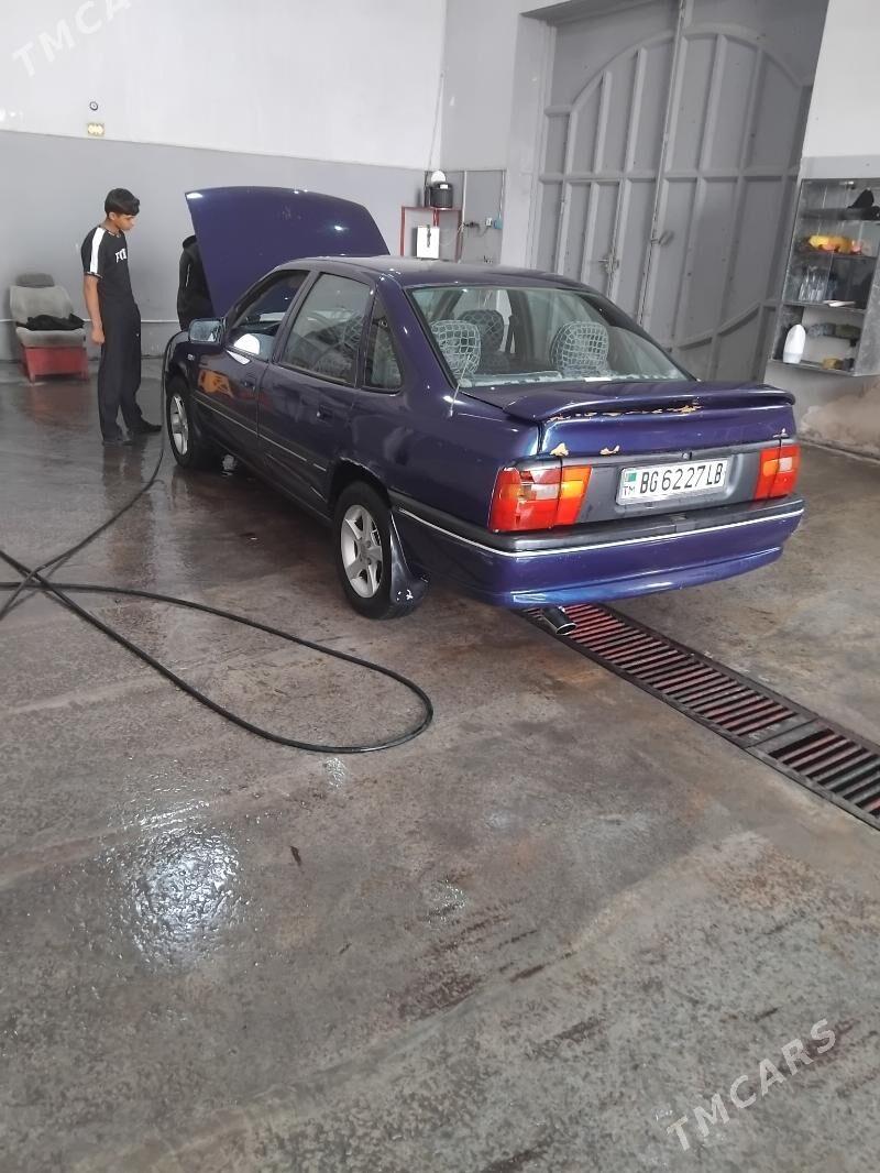Opel Vectra 1993 - 30 000 TMT - Çärjew - img 1