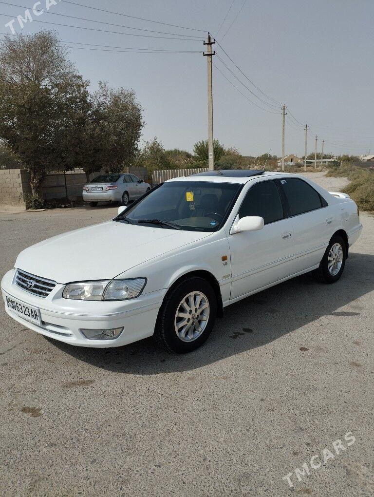Toyota Camry 1998 - 150 000 TMT - Кака - img 1