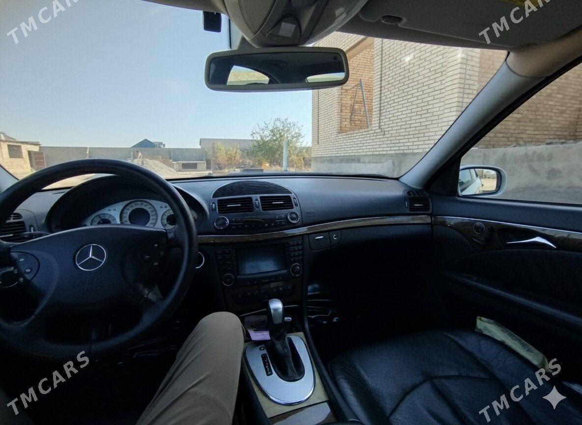 Mercedes-Benz E320 2003 - 170 000 TMT - Gyzylarbat - img 3