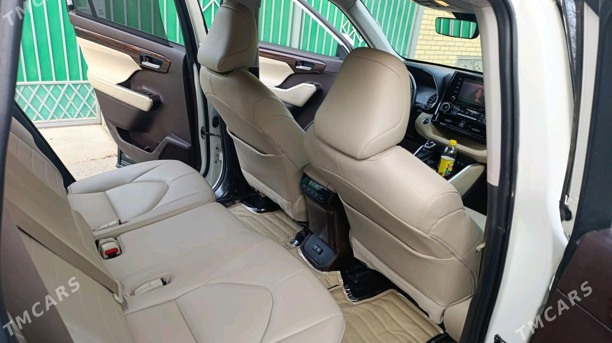 Toyota Highlander 2020 - 580 000 TMT - Мары - img 8