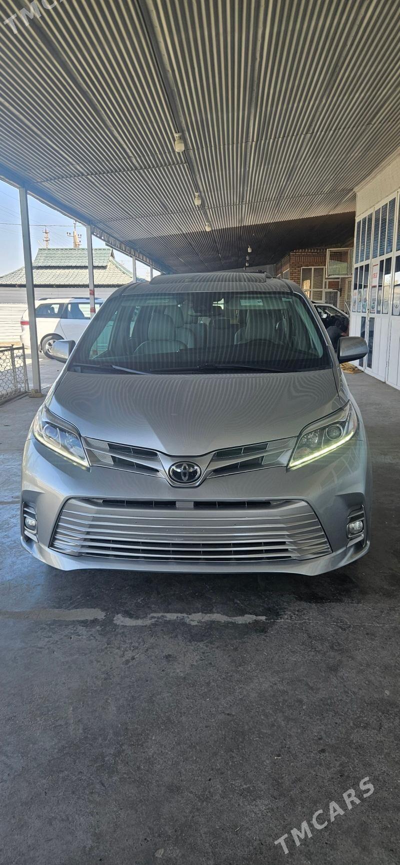 Toyota Sienna 2020 - 470 000 TMT - Aşgabat - img 8