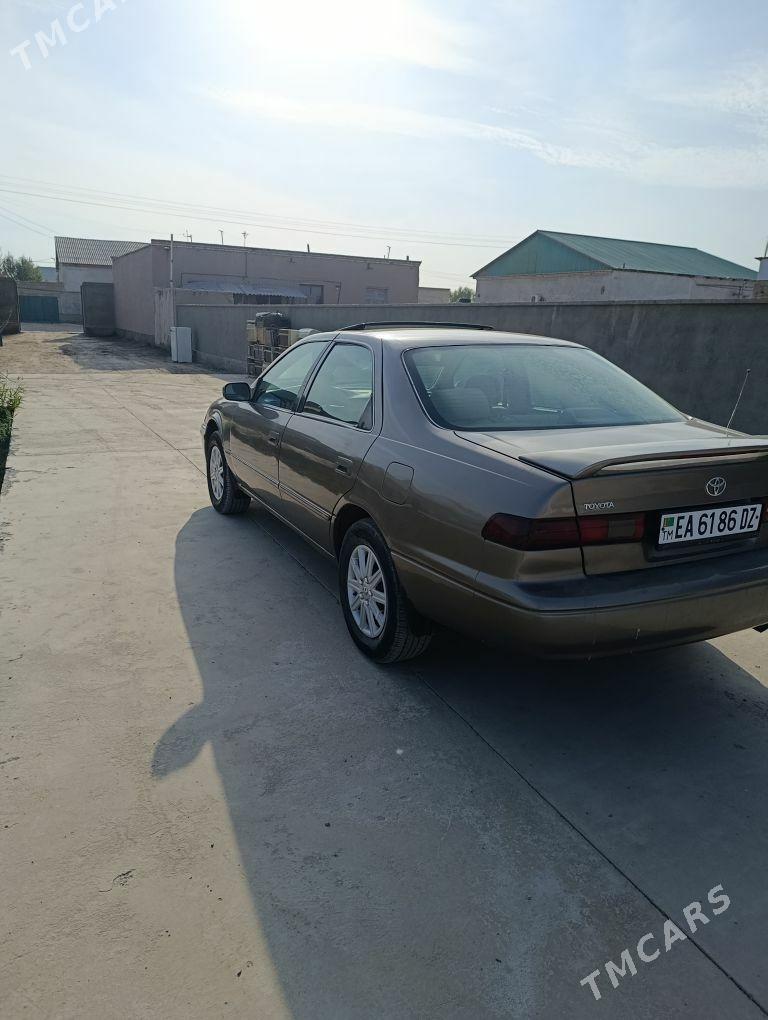 Toyota Camry 1999 - 127 000 TMT - Köneürgenç - img 3