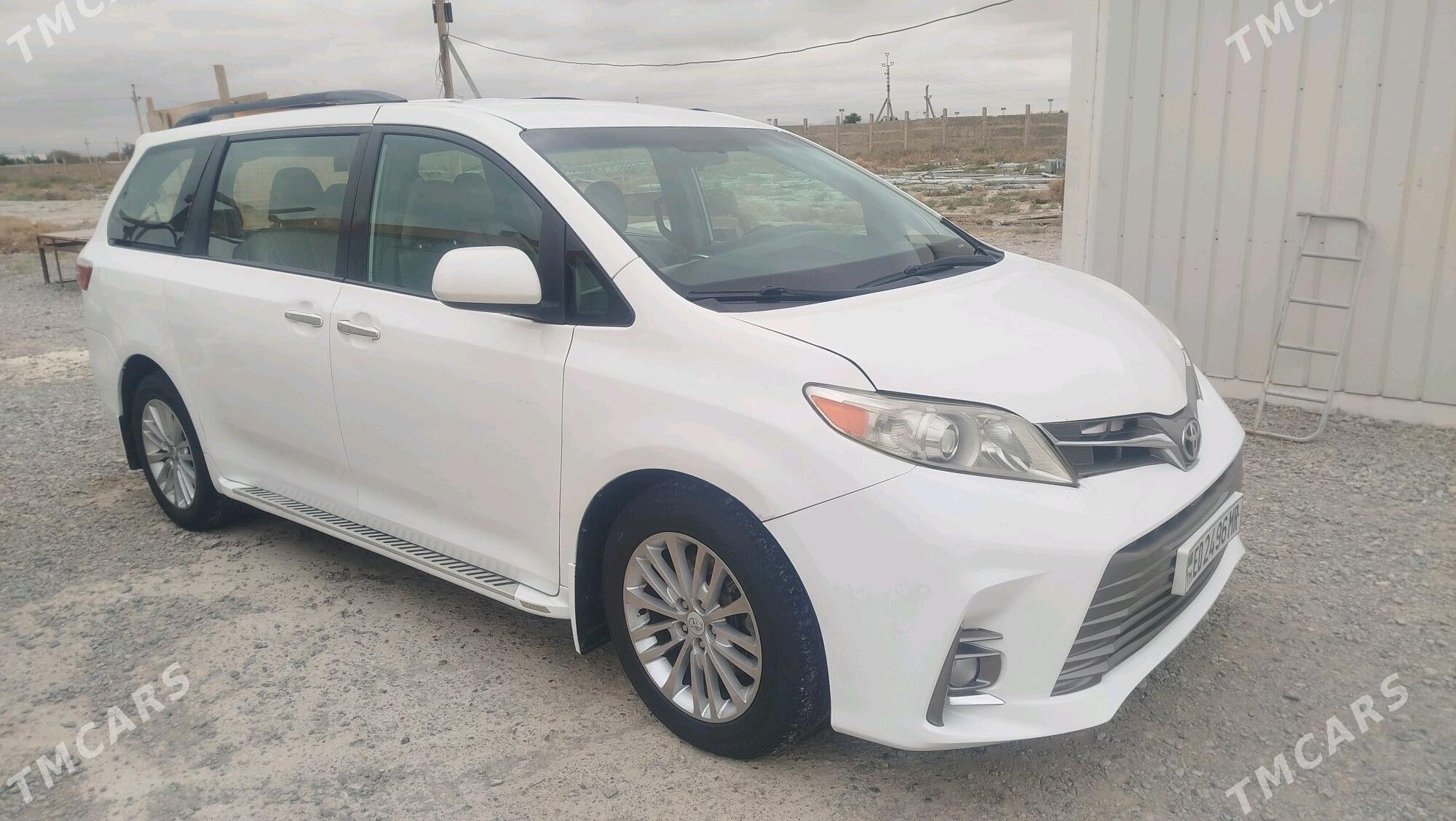 Toyota Sienna 2016 - 360 000 TMT - Türkmengala - img 1