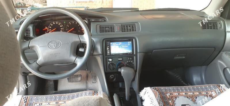 Toyota Camry 2000 - 152 000 TMT - Halaç - img 2