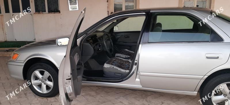 Toyota Camry 2000 - 152 000 TMT - Halaç - img 3