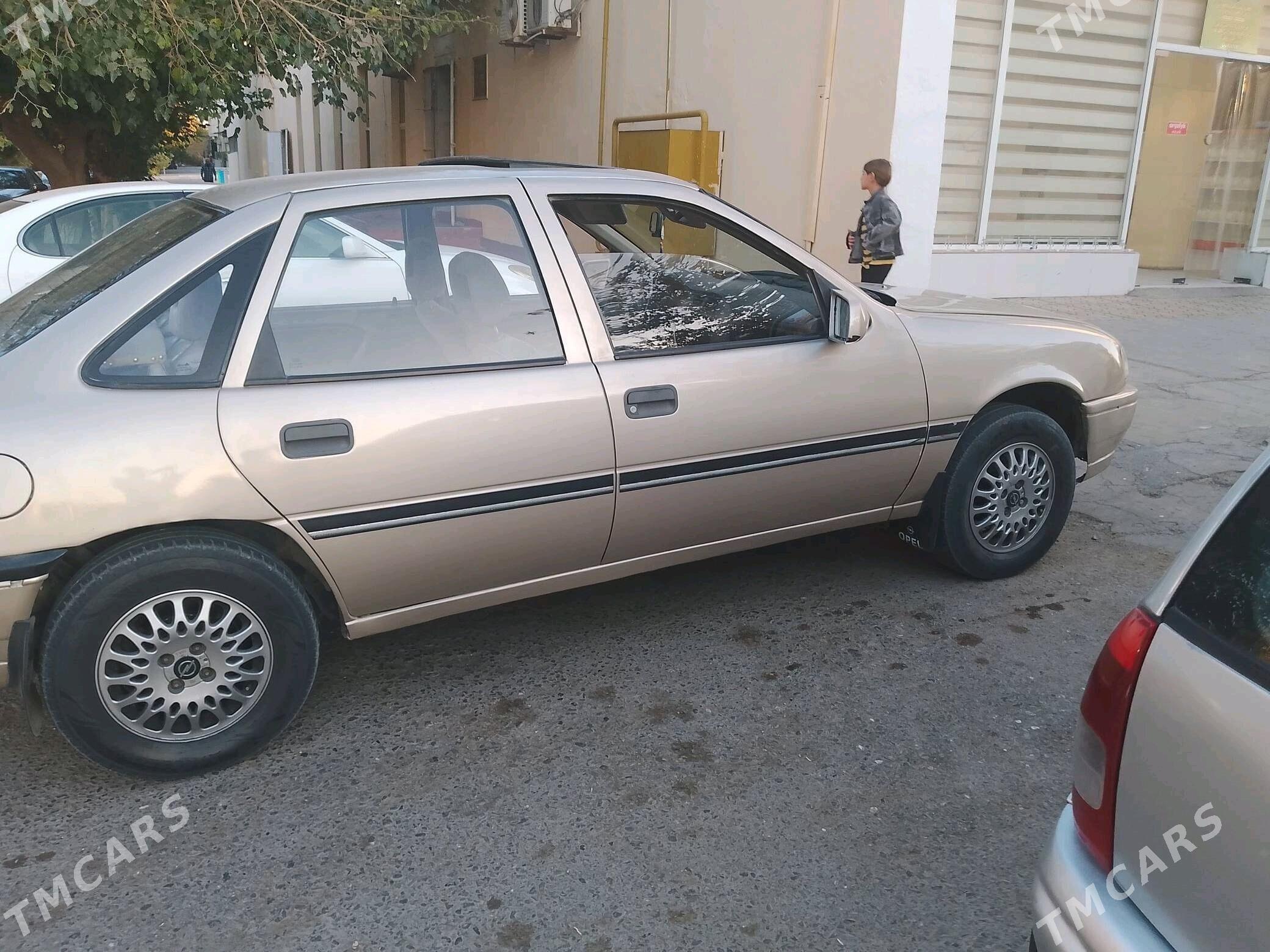 Opel Vectra 1992 - 40 000 TMT - Гарадамак - img 5