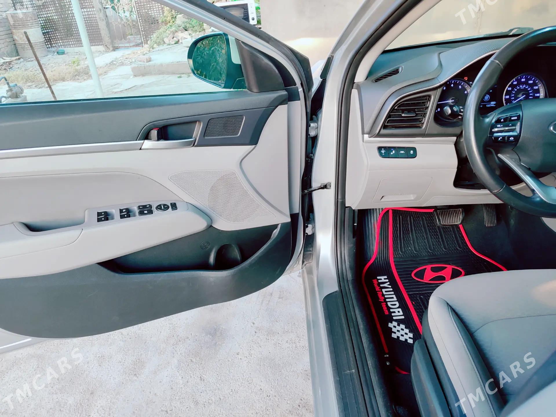 Hyundai Elantra 2020 - 225 000 TMT - Tejen - img 4