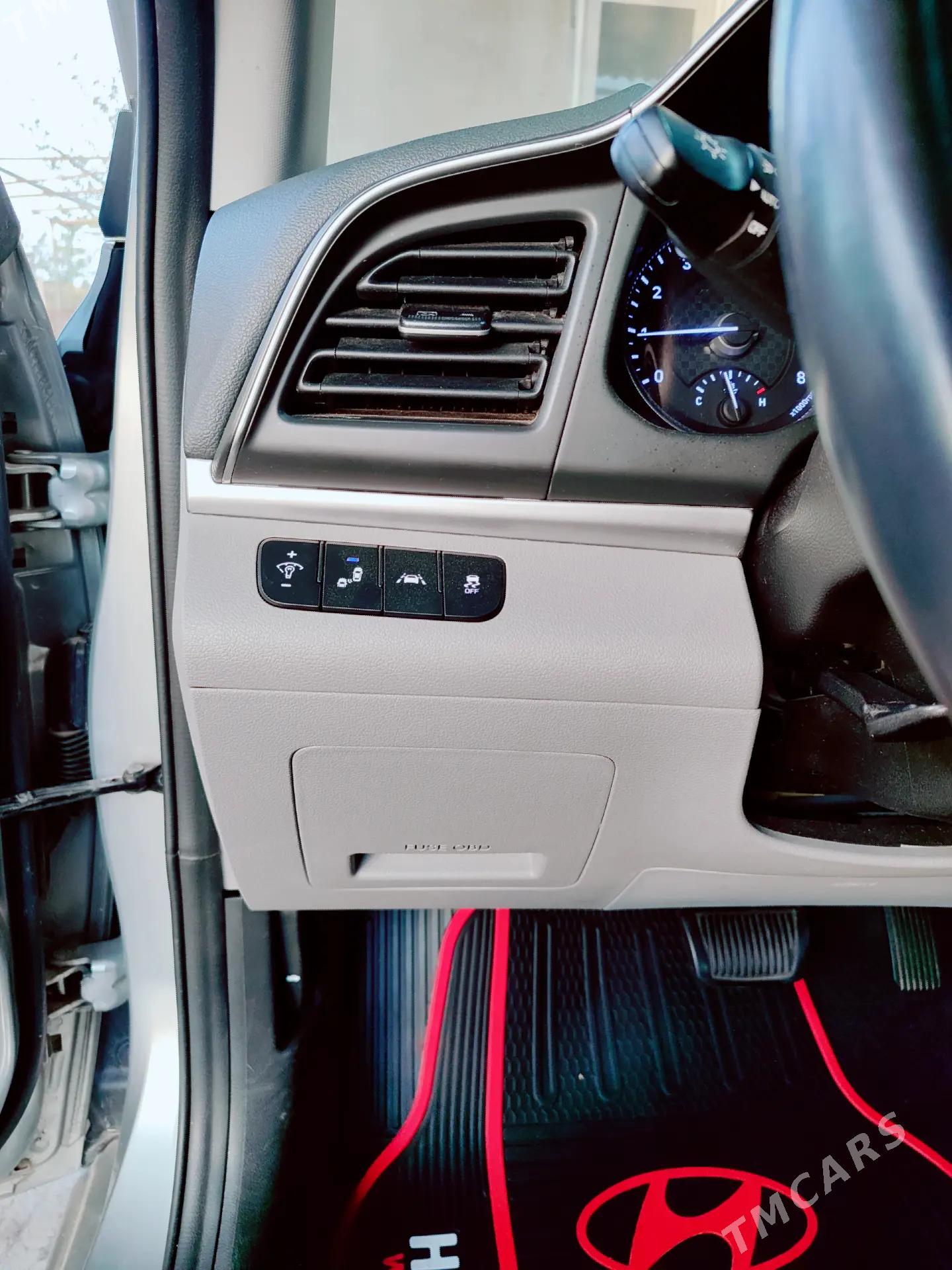 Hyundai Elantra 2020 - 225 000 TMT - Tejen - img 5