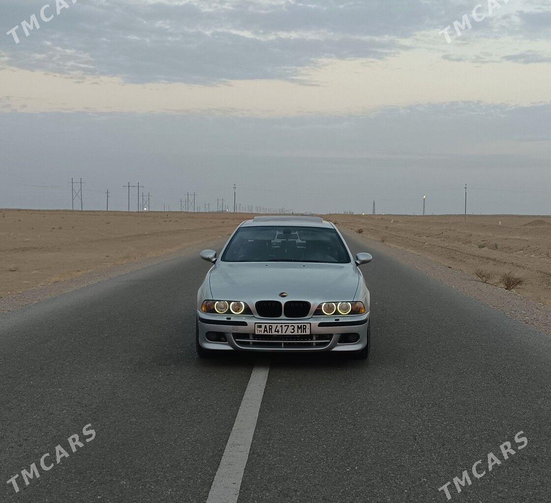 BMW E39 2002 - 151 000 TMT - Мары - img 2