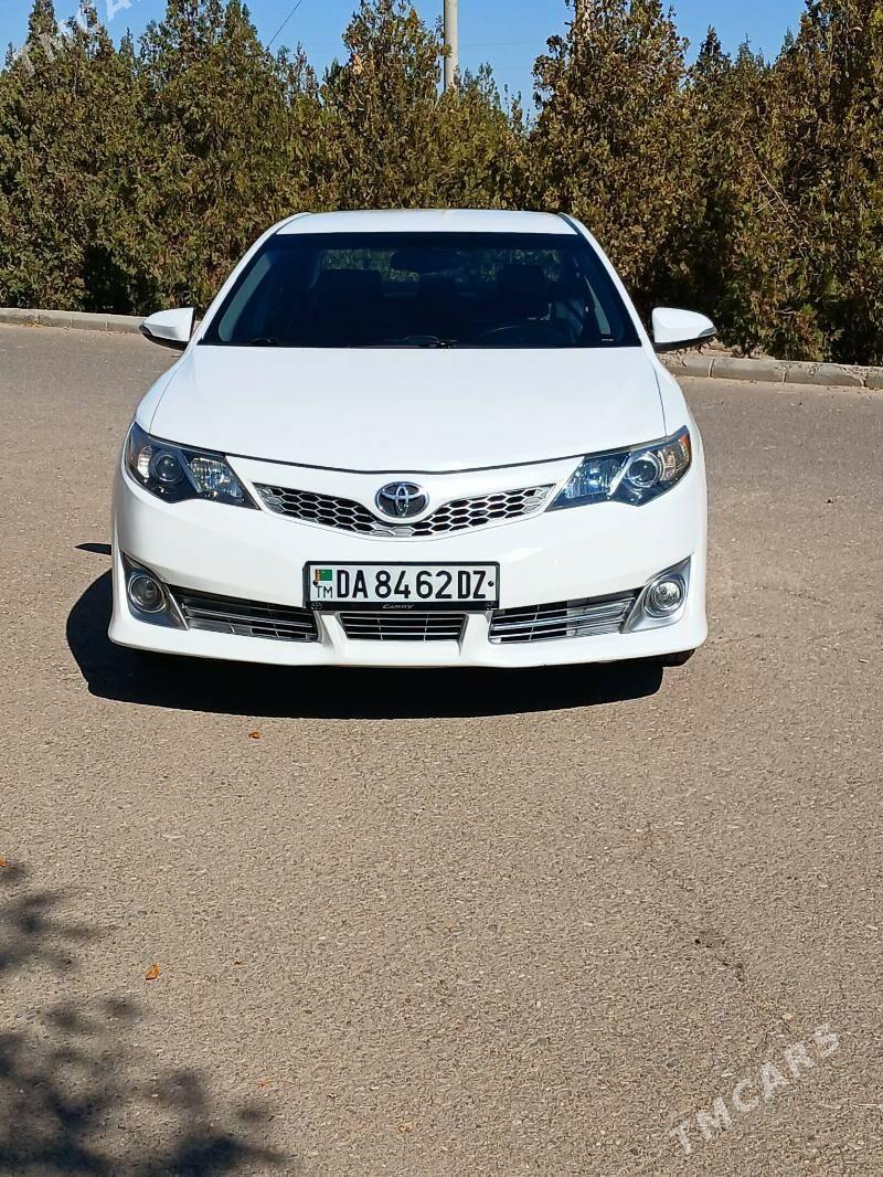 Toyota Camry 2012 - 250 000 TMT - Дашогуз - img 3