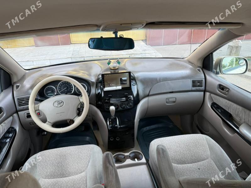 Toyota Sienna 2004 - 210 000 TMT - Мары - img 6