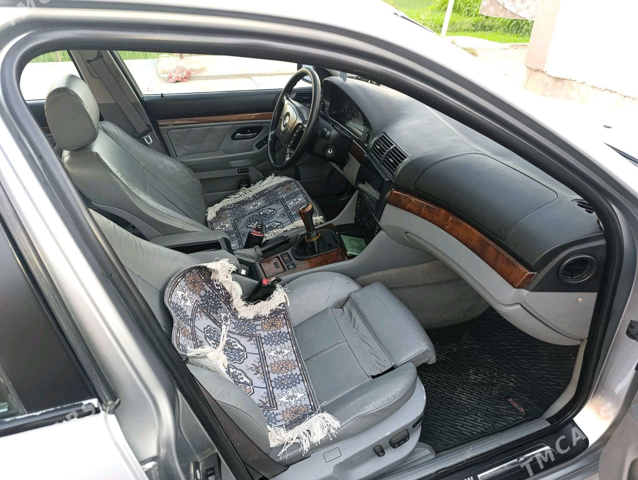 BMW E39 2003 - 140 000 TMT - Мары - img 3