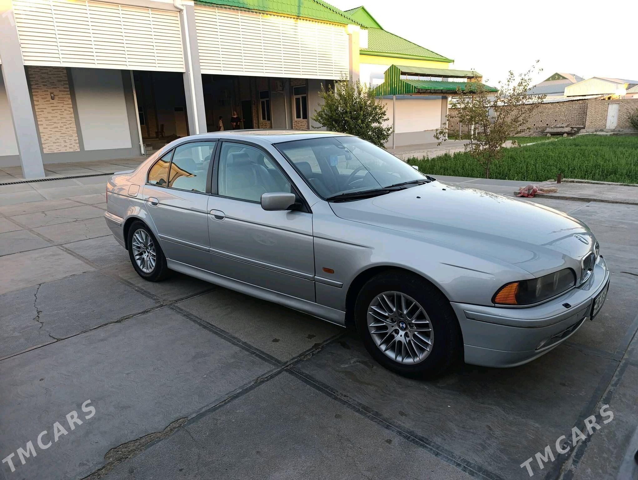 BMW E39 2003 - 140 000 TMT - Мары - img 1
