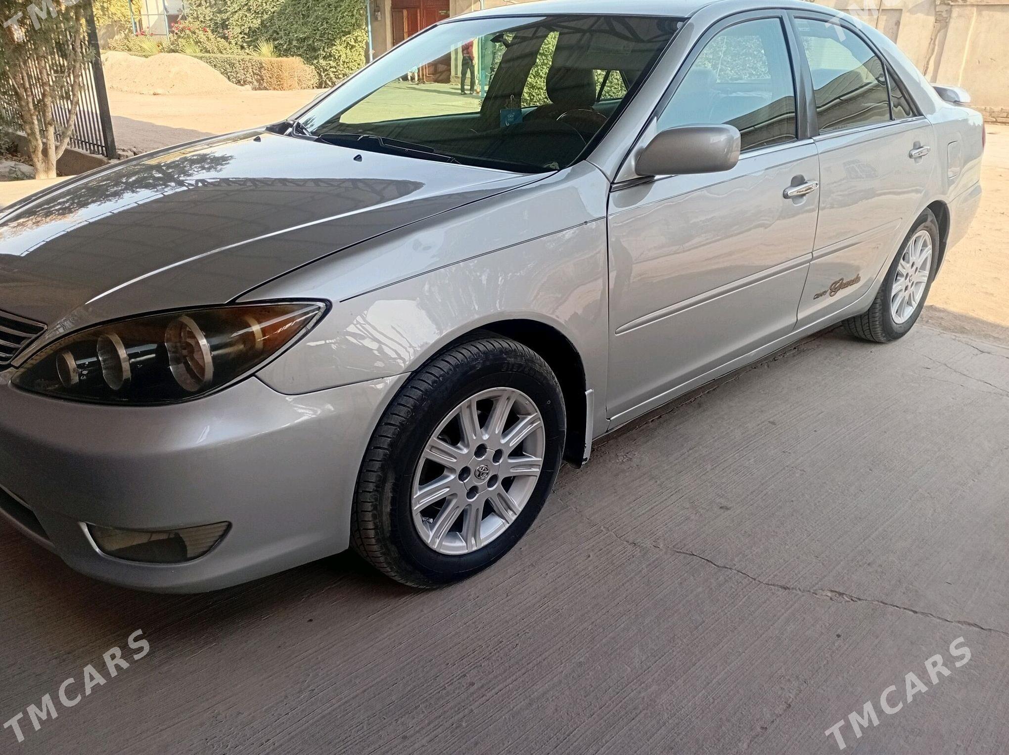 Toyota Camry 2003 - 140 000 TMT - Дашогуз - img 4