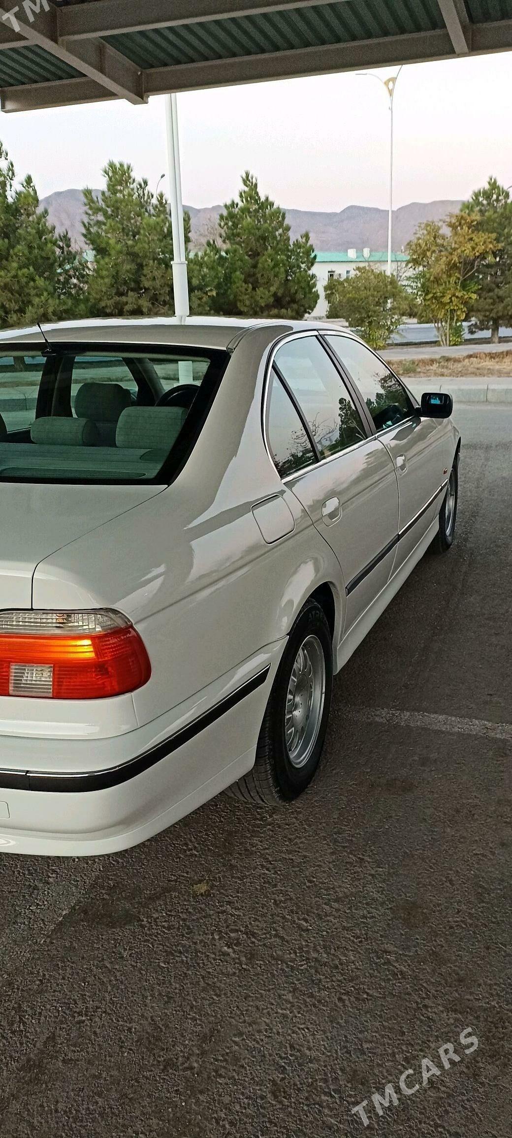 BMW E39 1998 - 110 000 TMT - Балканабат - img 5