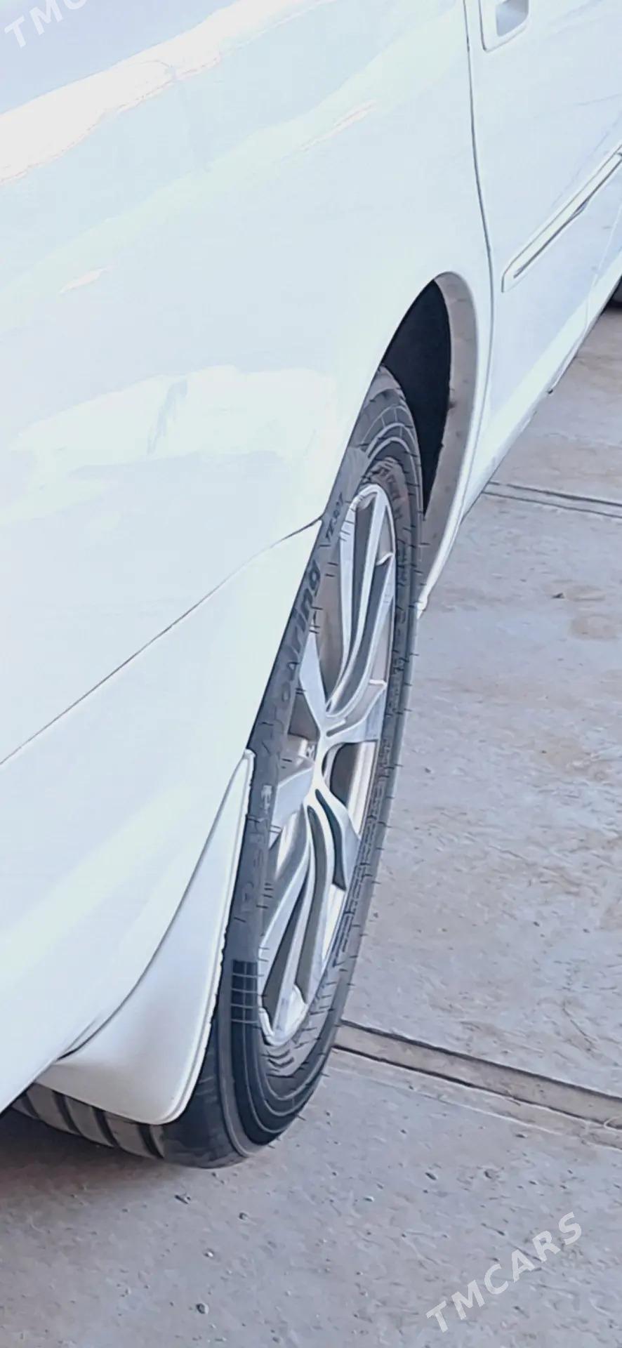 Toyota Avalon 2004 - 240 000 TMT - Ходжамбаз - img 1