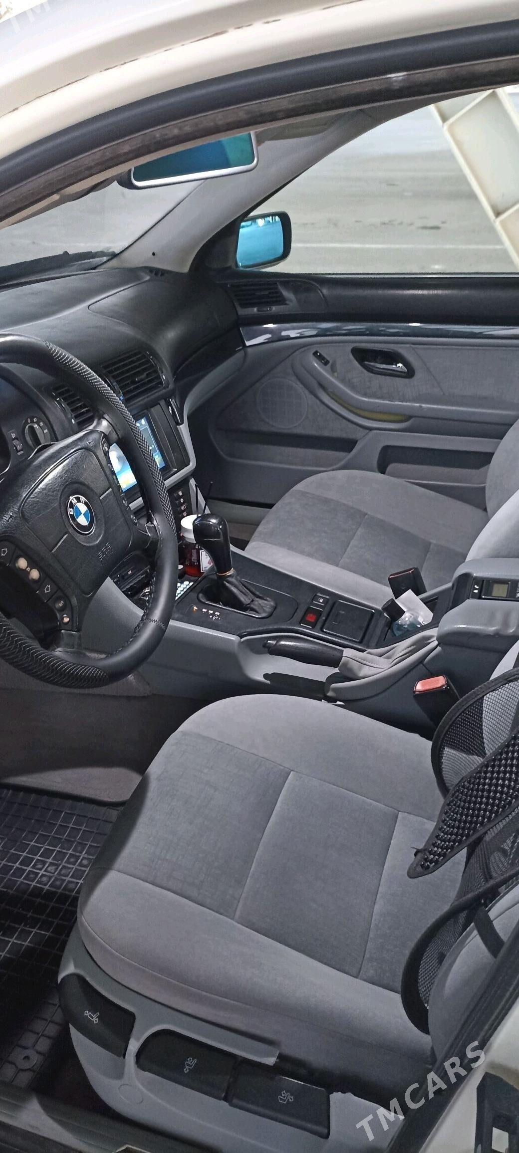 BMW E39 1998 - 110 000 TMT - Балканабат - img 2