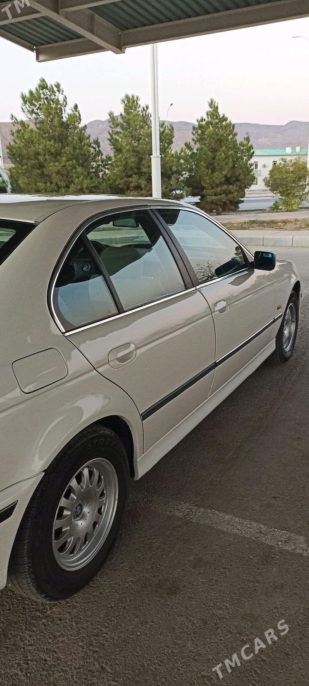 BMW E39 1998 - 110 000 TMT - Балканабат - img 6