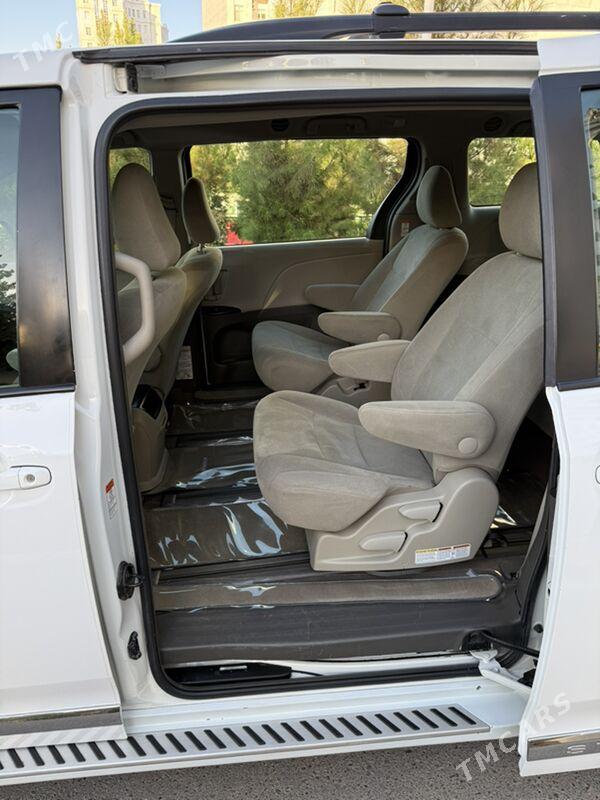 Toyota Sienna 2017 - 370 000 TMT - 30 мкр - img 7