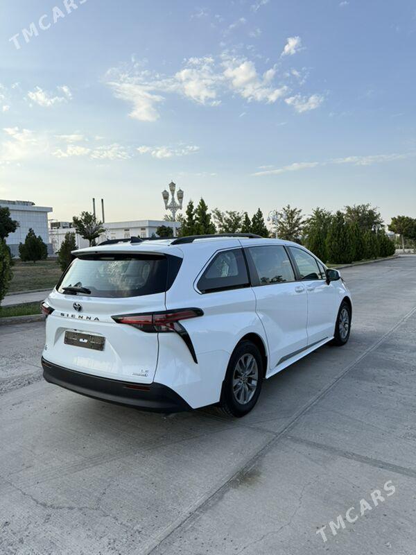 Toyota Sienna 2022 - 465 000 TMT - Дашогуз - img 1