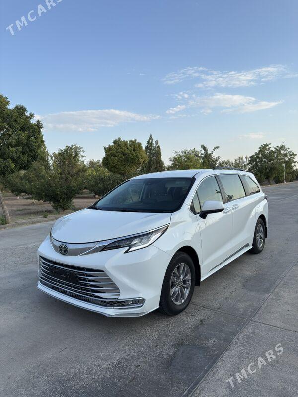 Toyota Sienna 2022 - 465 000 TMT - Дашогуз - img 3
