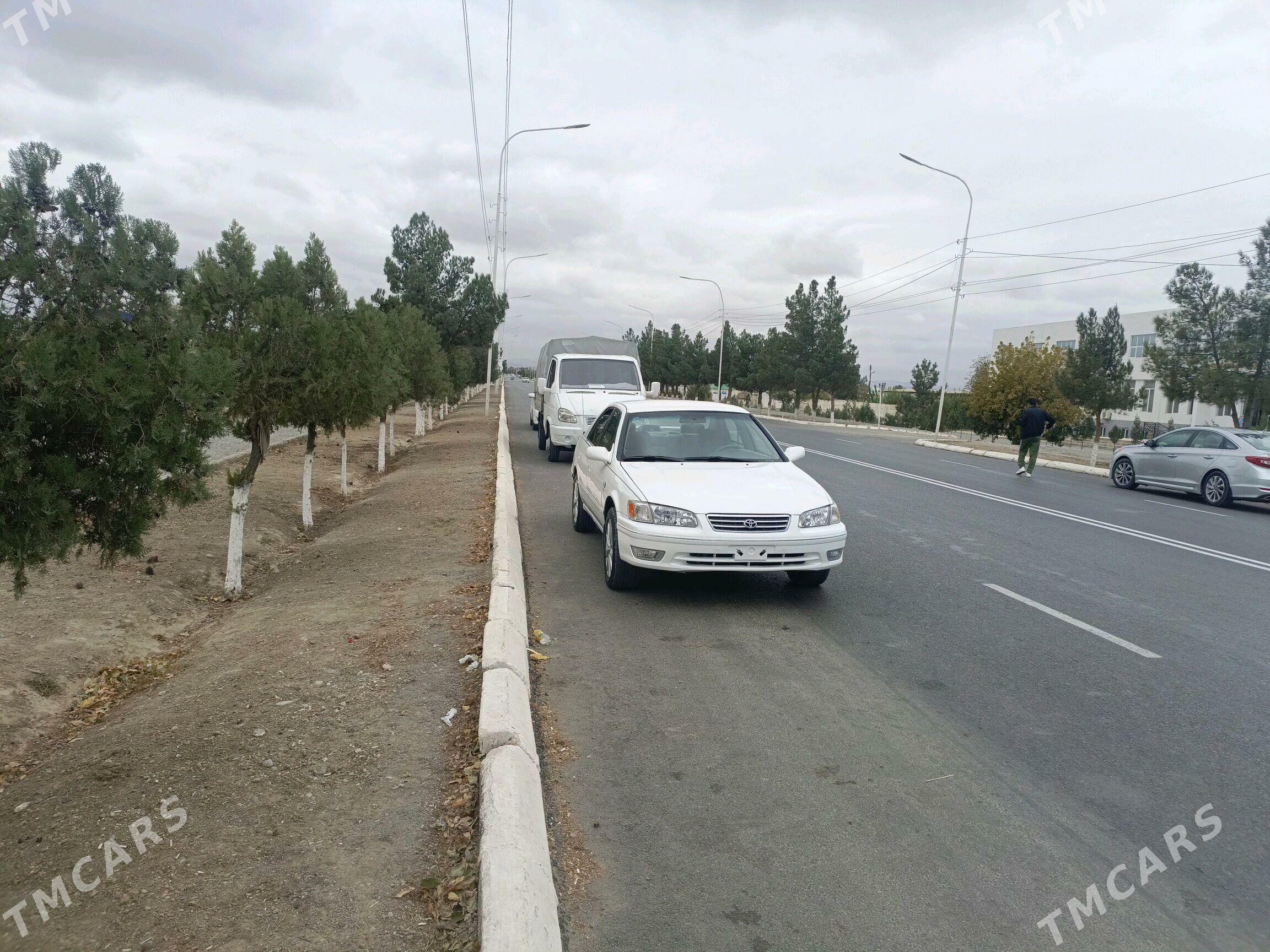 Toyota Camry 2000 - 140 000 TMT - Губадаг - img 1