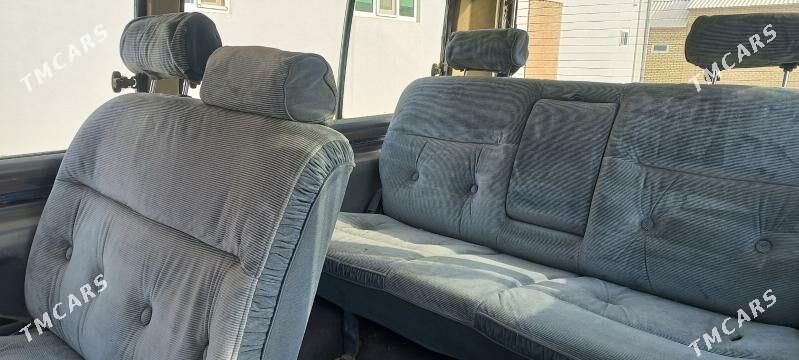 Toyota Hiace 1993 - 30 000 TMT - Мары - img 3