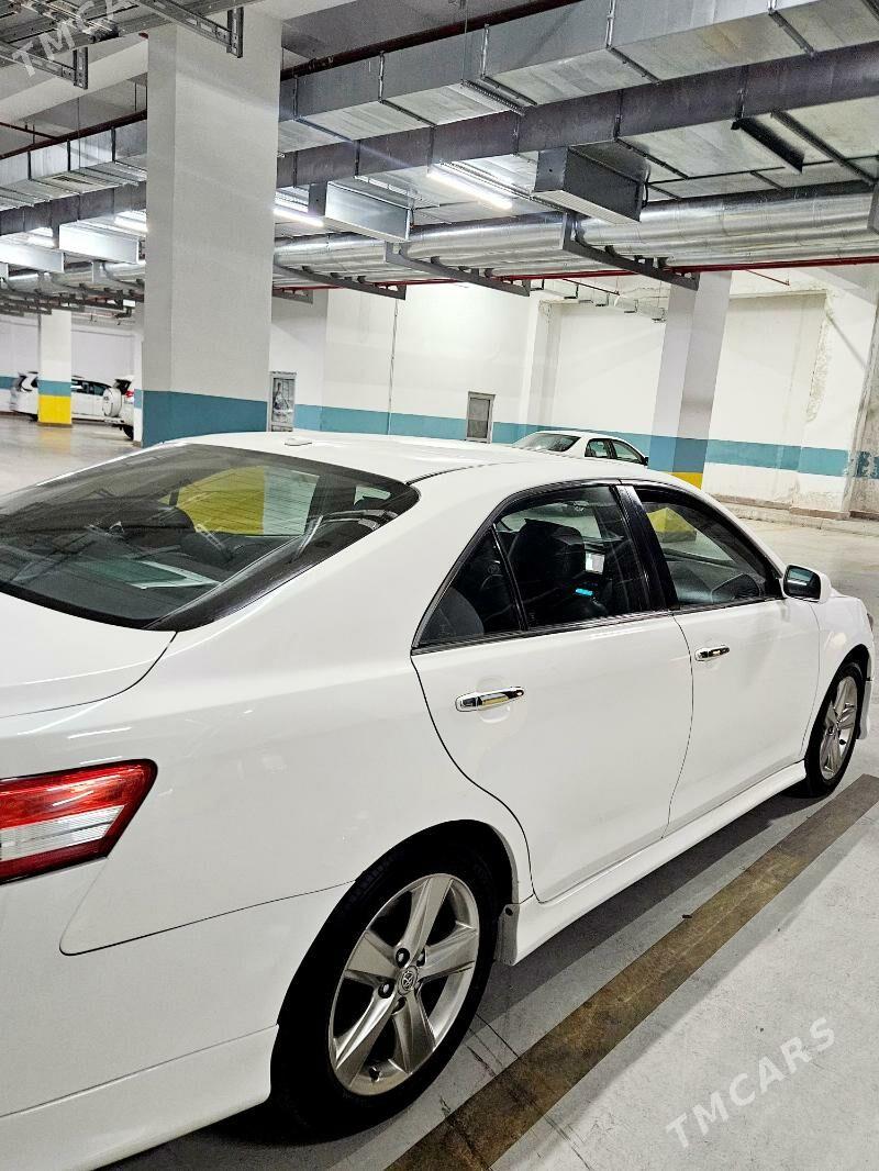Toyota Camry 2010 - 240 000 TMT - 11 mkr - img 2