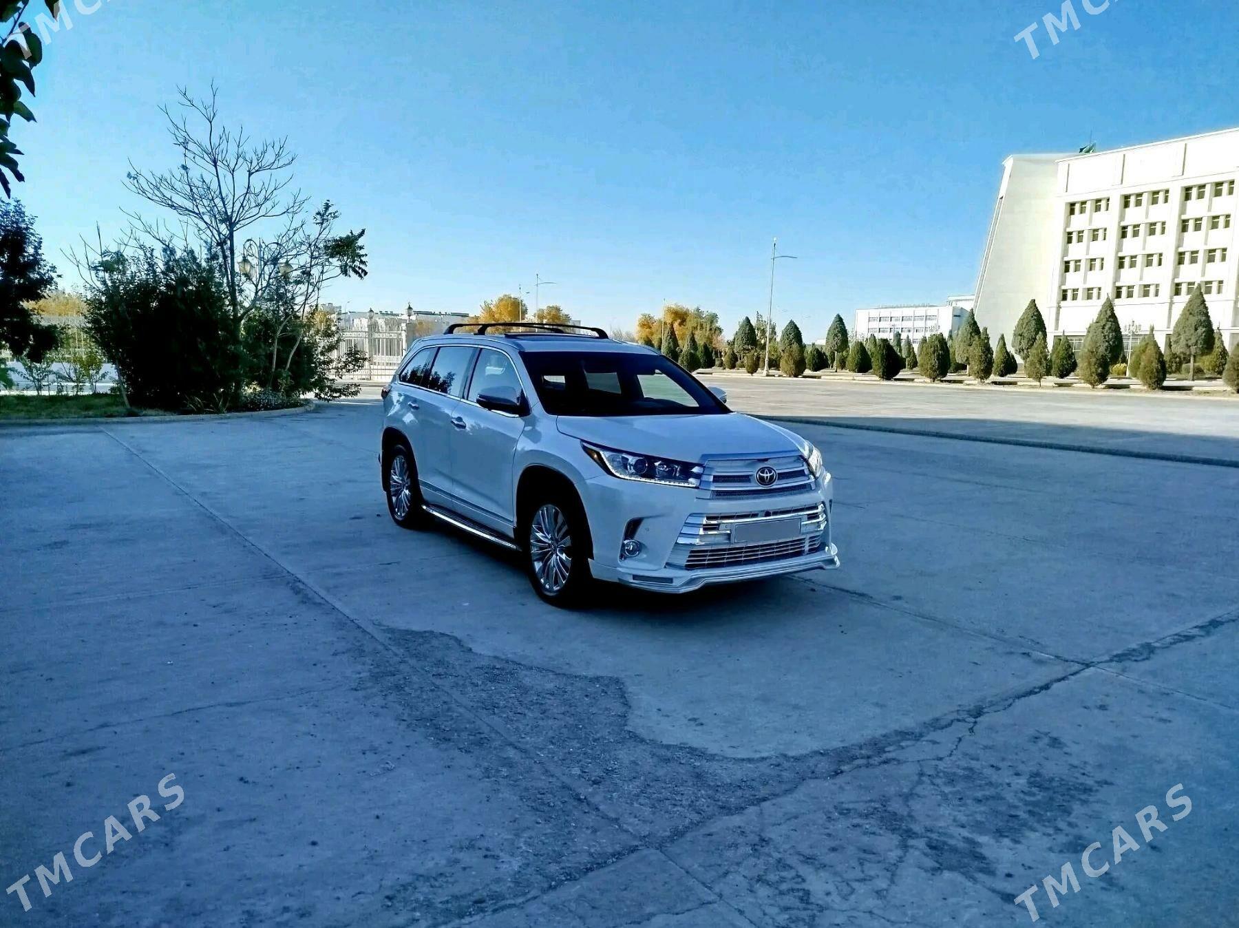 Toyota Highlander 2018 - 470 000 TMT - Täze zaman - img 1