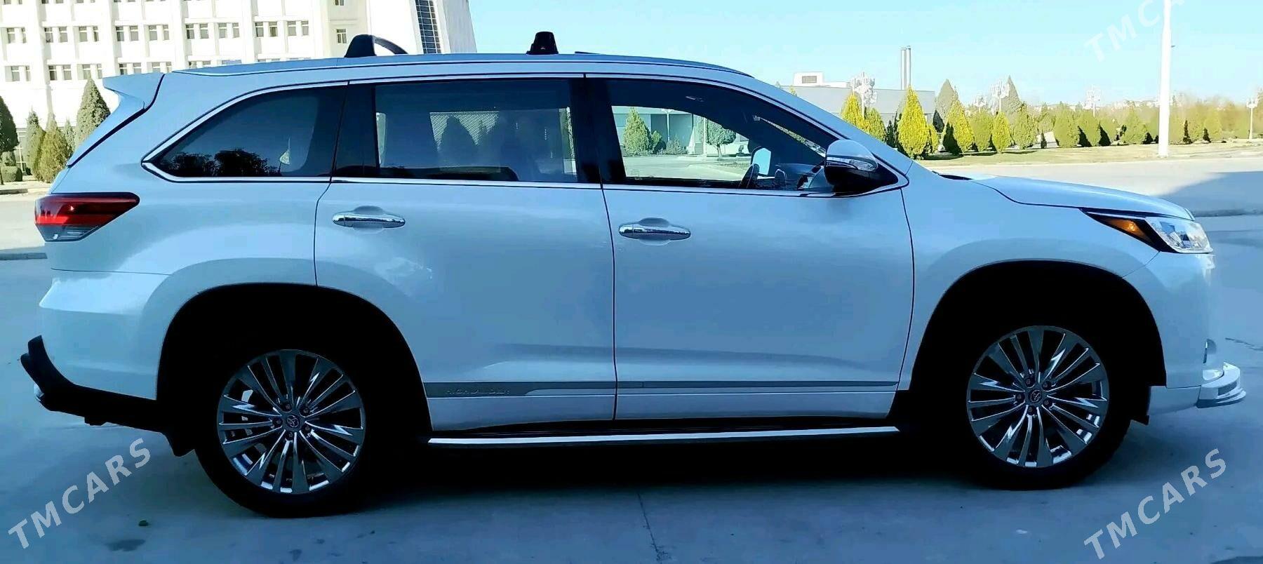 Toyota Highlander 2018 - 470 000 TMT - Täze zaman - img 3