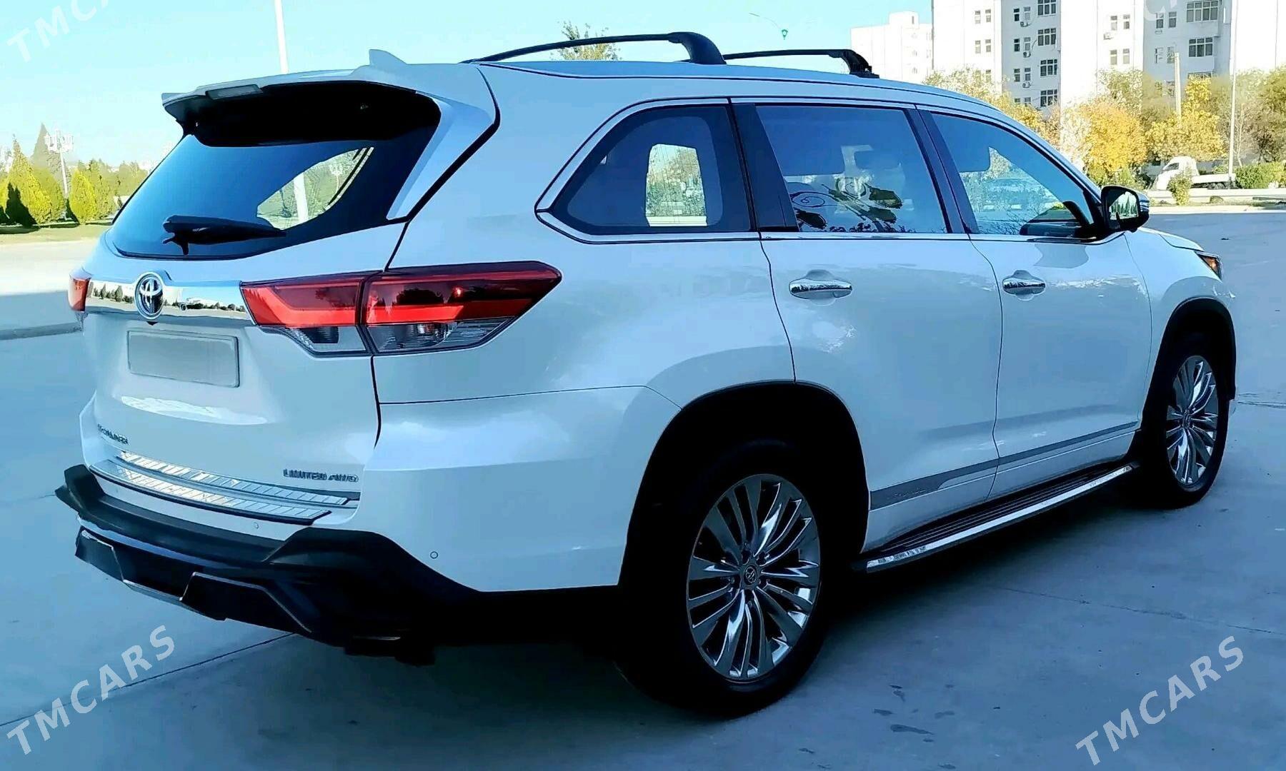 Toyota Highlander 2018 - 470 000 TMT - Täze zaman - img 8